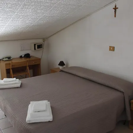 Ξενοδοχείο Carezza 2*