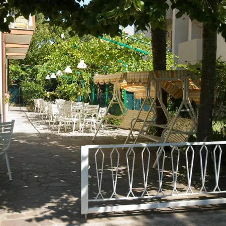 Carezza 2*